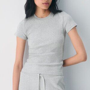 TWO HOMESTRETCH ARITZIA SHORT SLEEVE TOPS